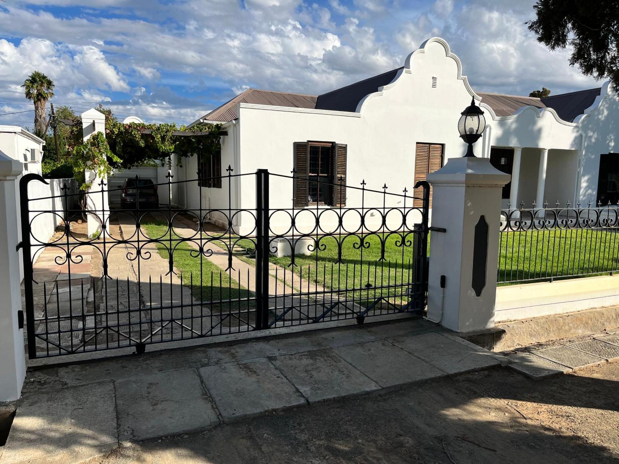 Toni'S Cottage Graaff-Reinet Екстериор снимка