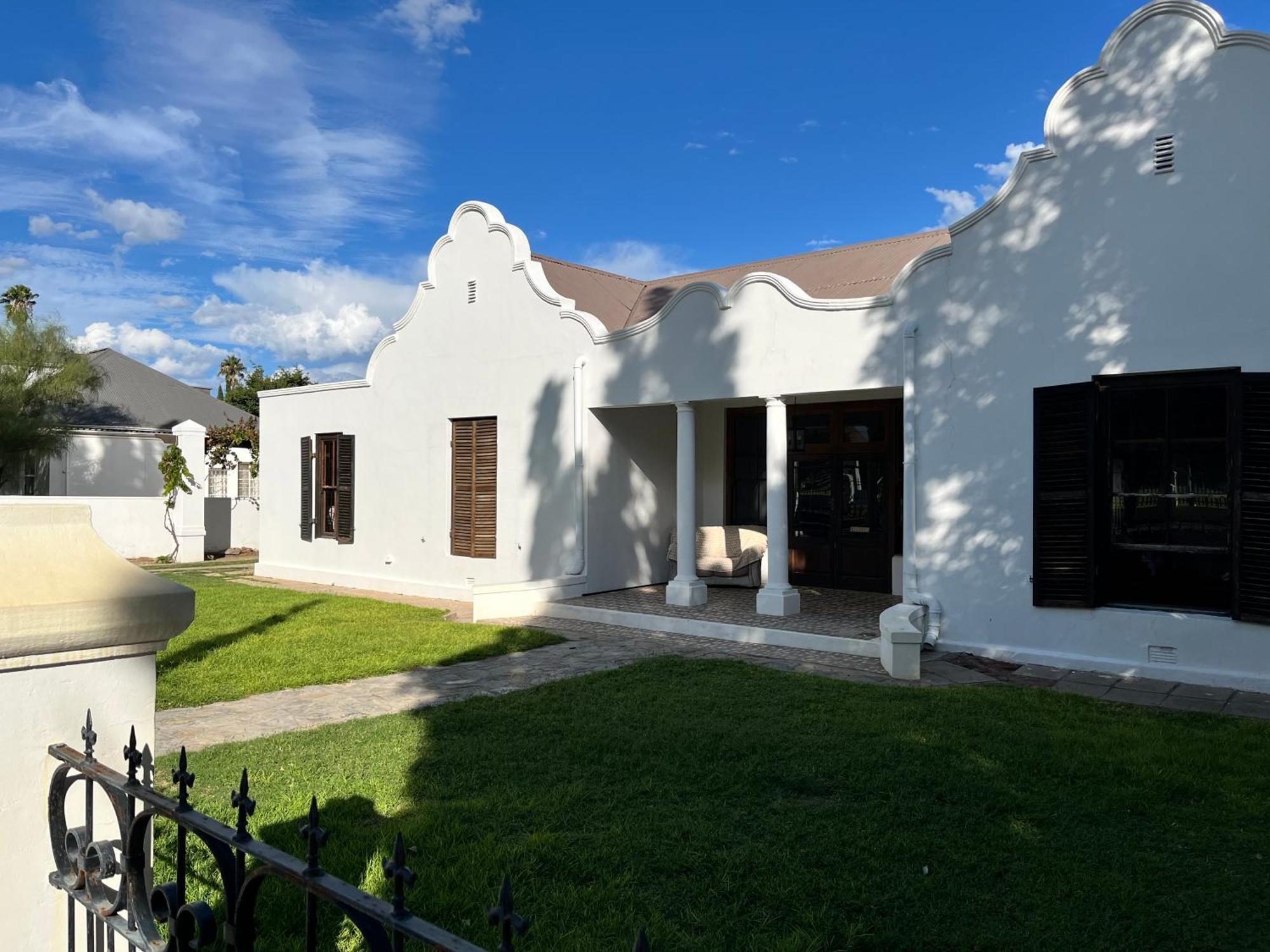 Toni'S Cottage Graaff-Reinet Екстериор снимка