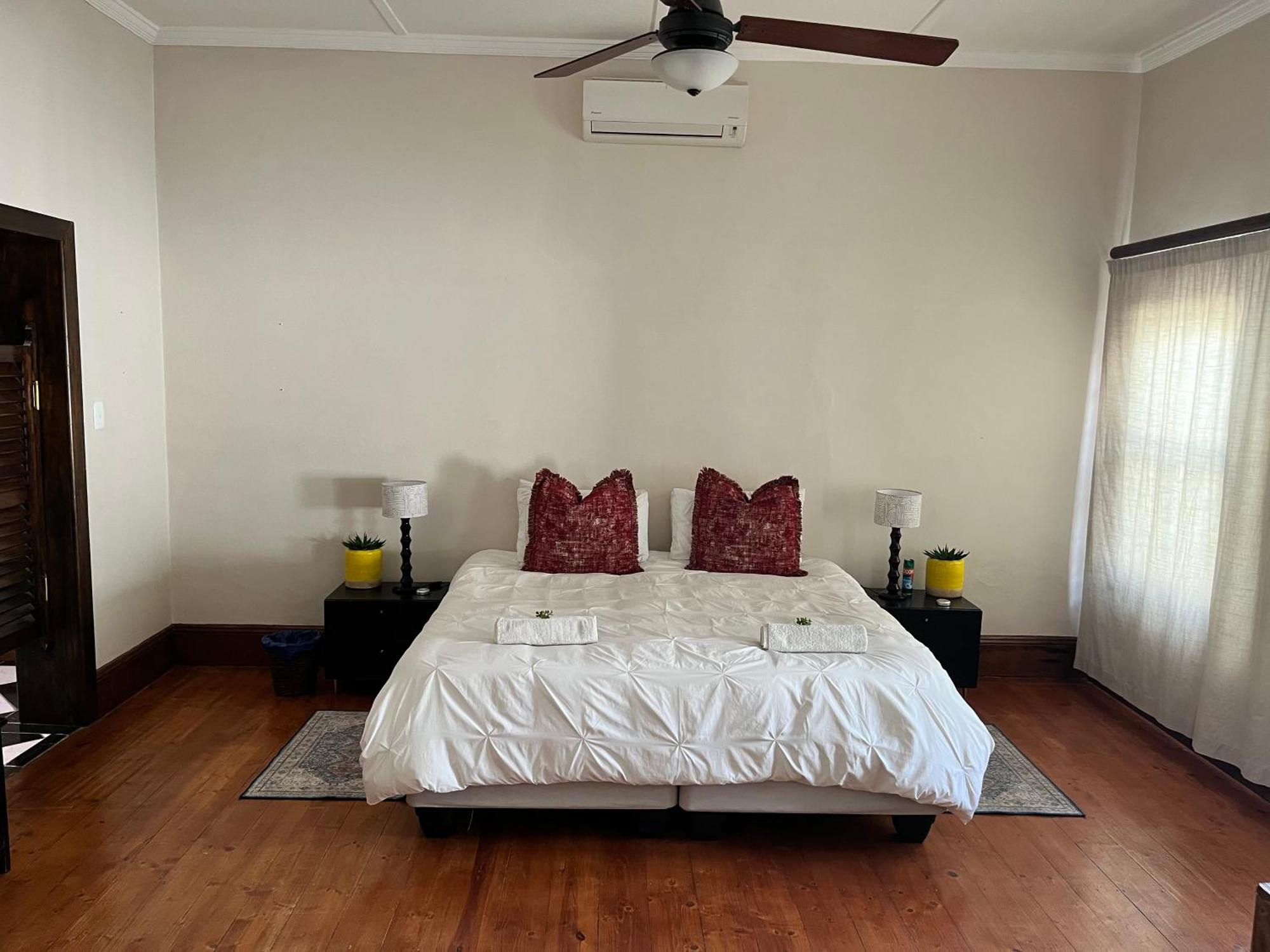 Toni'S Cottage Graaff-Reinet Екстериор снимка