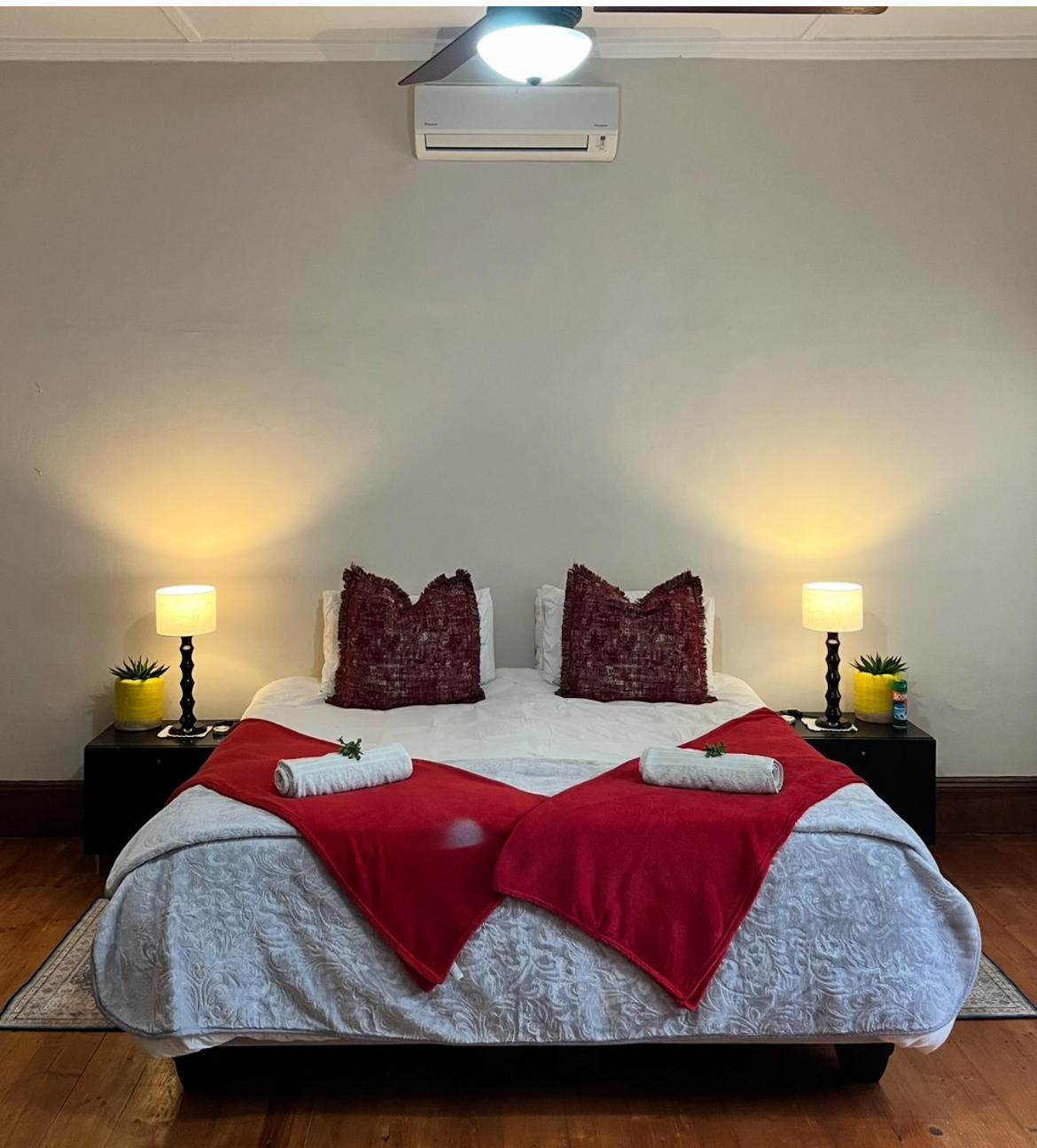 Toni'S Cottage Graaff-Reinet Екстериор снимка